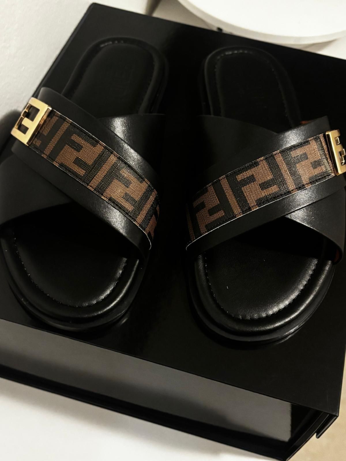 FENDI Luxe Cross Sandals 🖤
